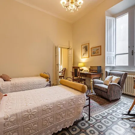 Palazzo Santa Caterina 2*