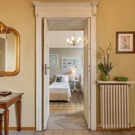 Bed and Breakfast Palazzo Santa Caterina 4*
